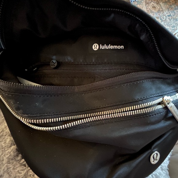 Lululemon belt bag. Black. - Picture 3 of 5